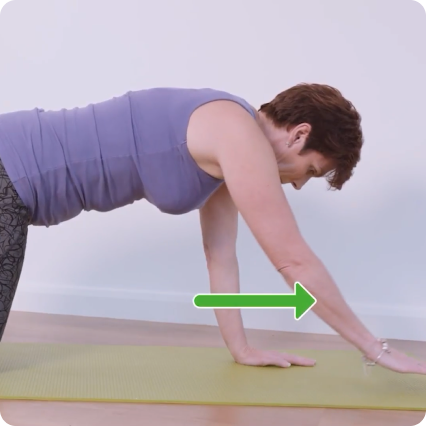 バックベンドをしている人